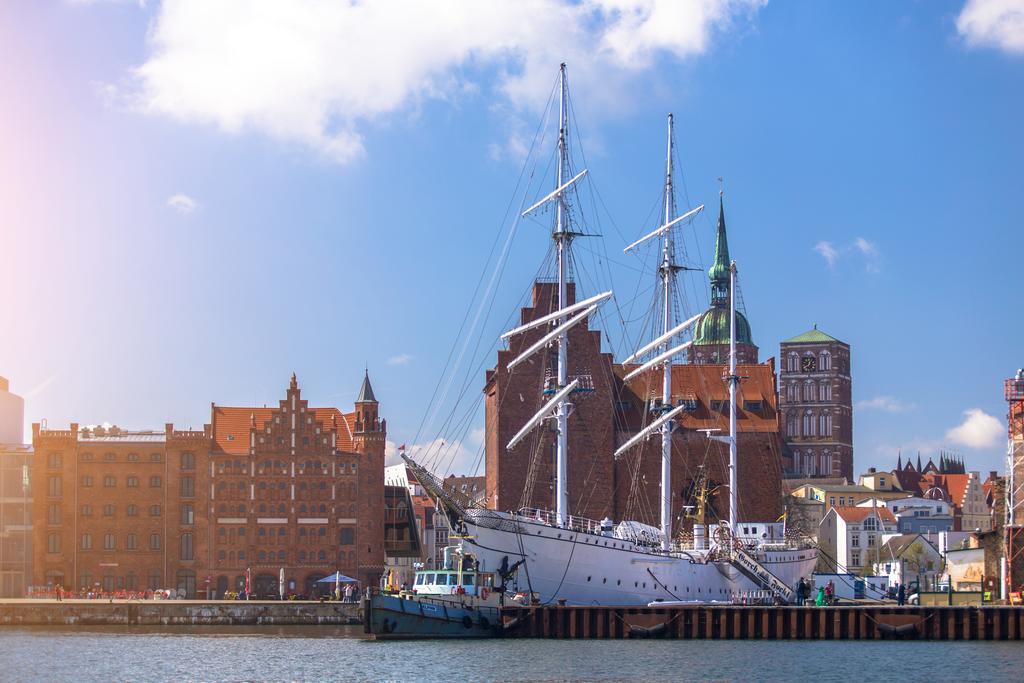 Altstadt Hotel Peiss Штральзунд Екстер'єр фото